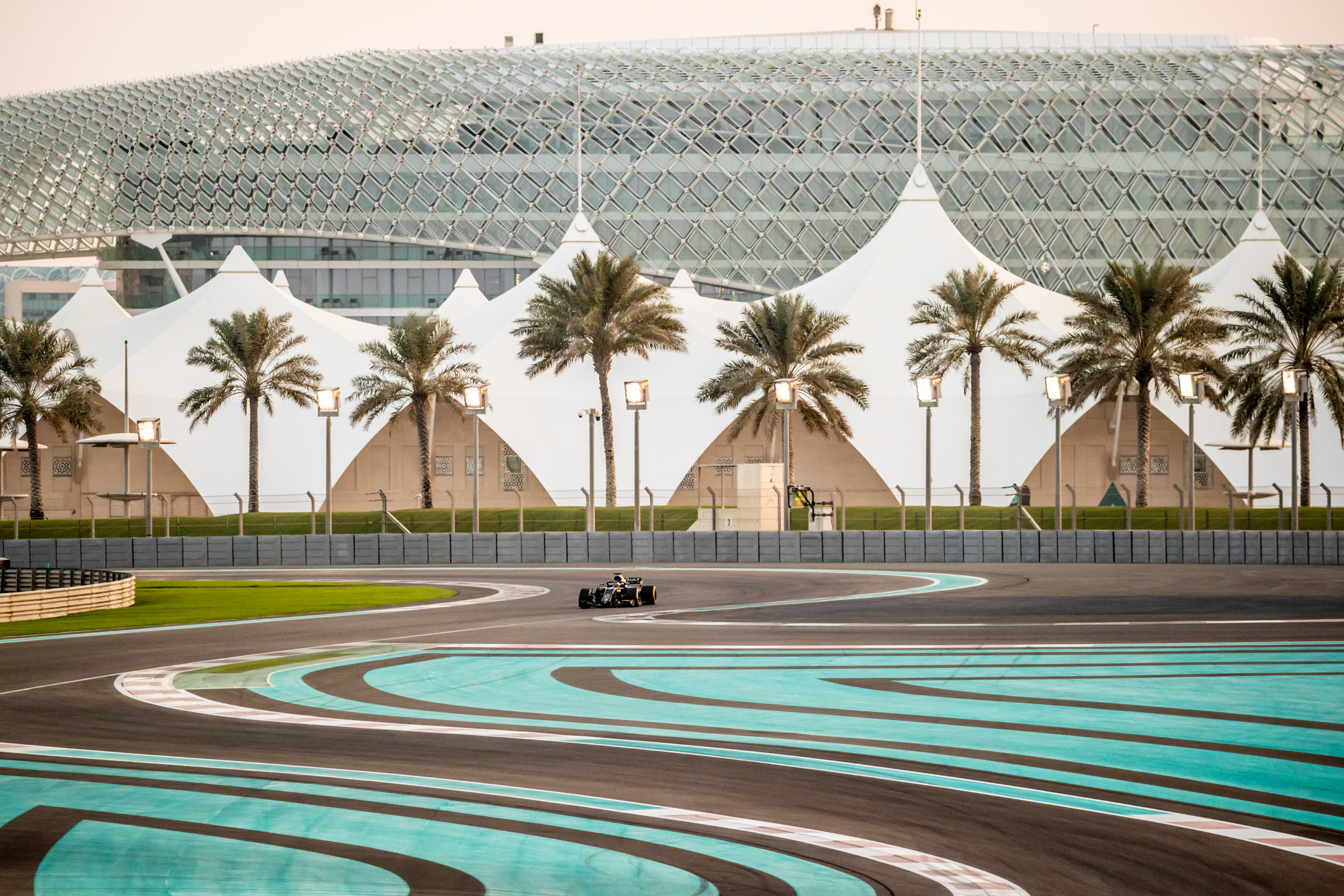 Fernando Alonso Abu Dhabi RS18