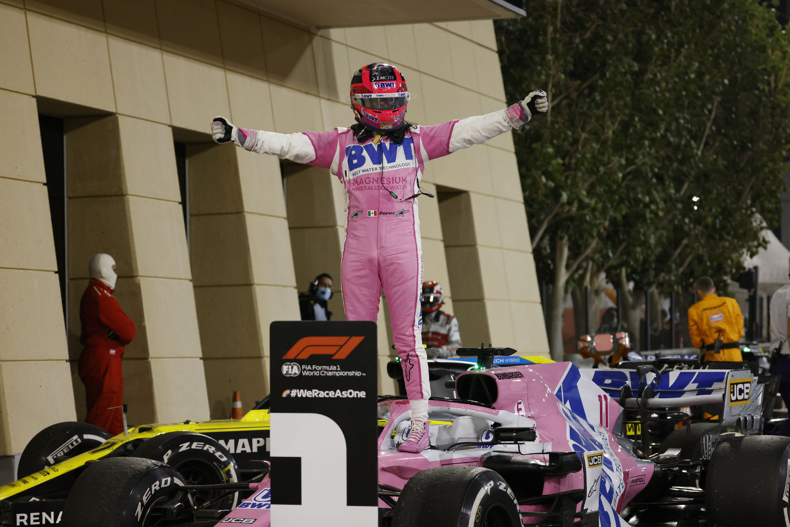 Checo Perez primero Sakhir