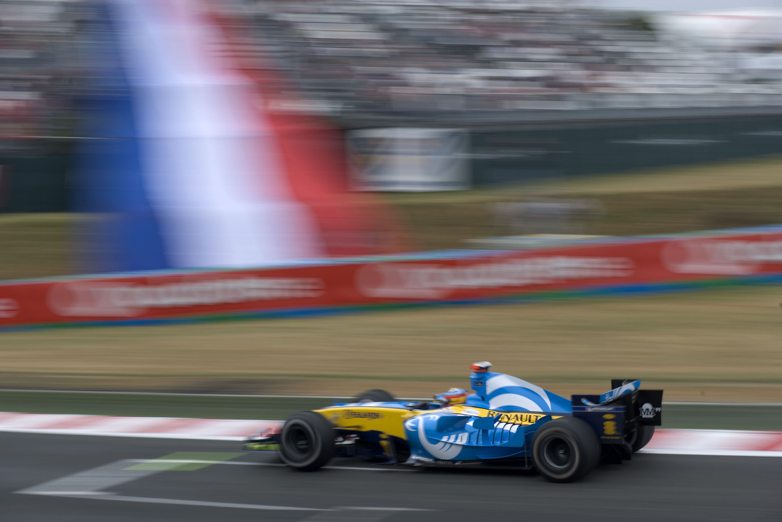 Alonso R25