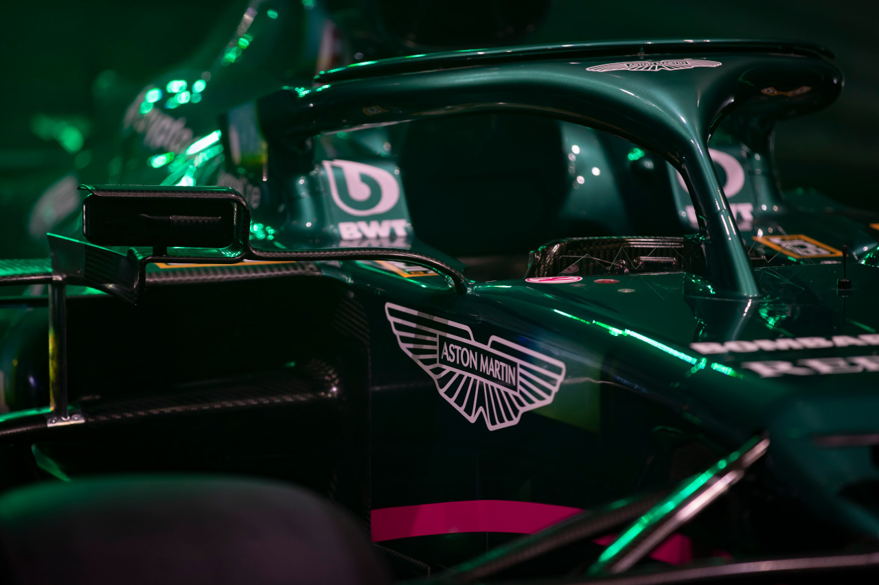 Aston Martin AMR21