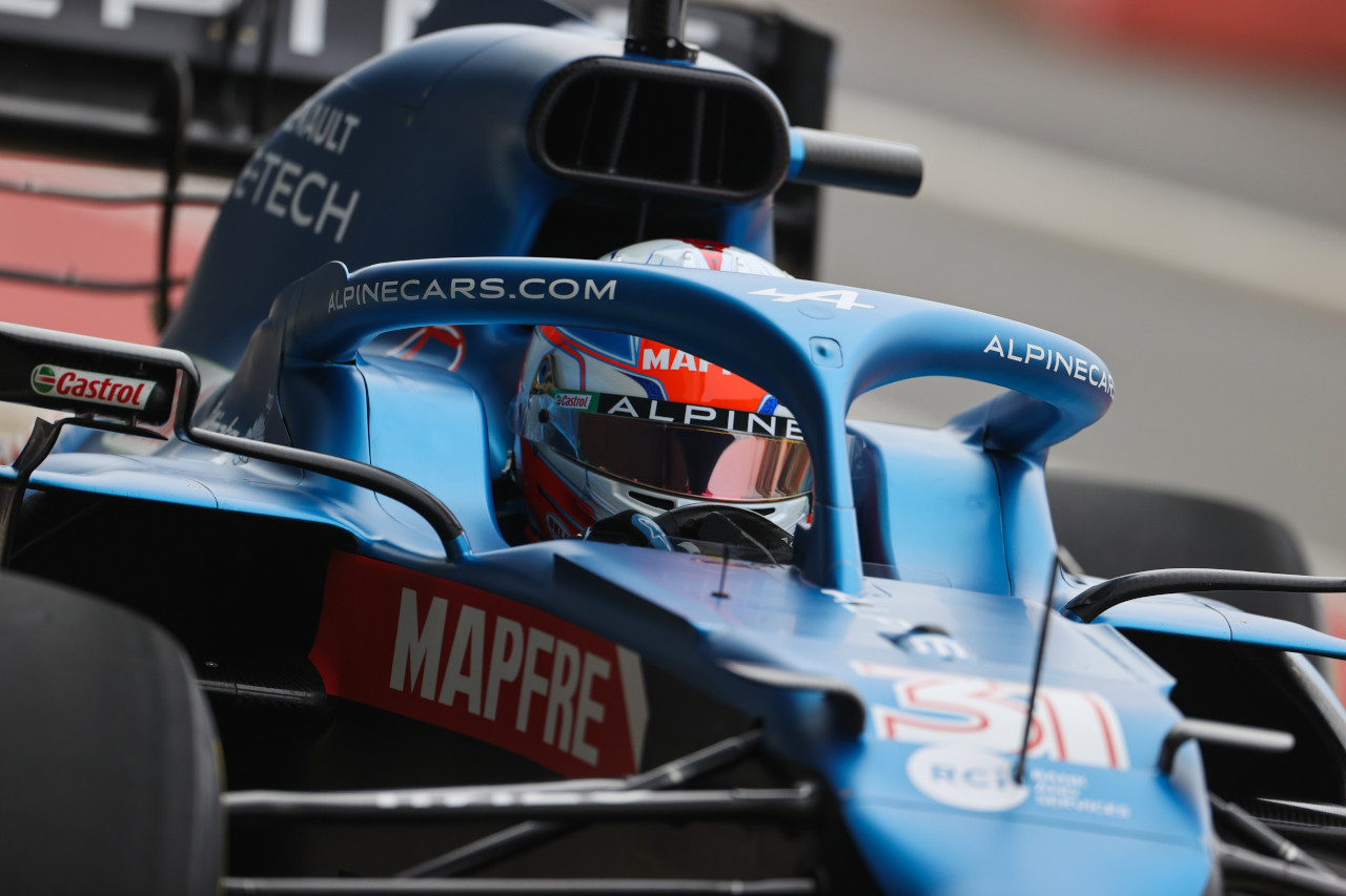 Ocon pilota por primera vez el Alpine A521 en Silverstone