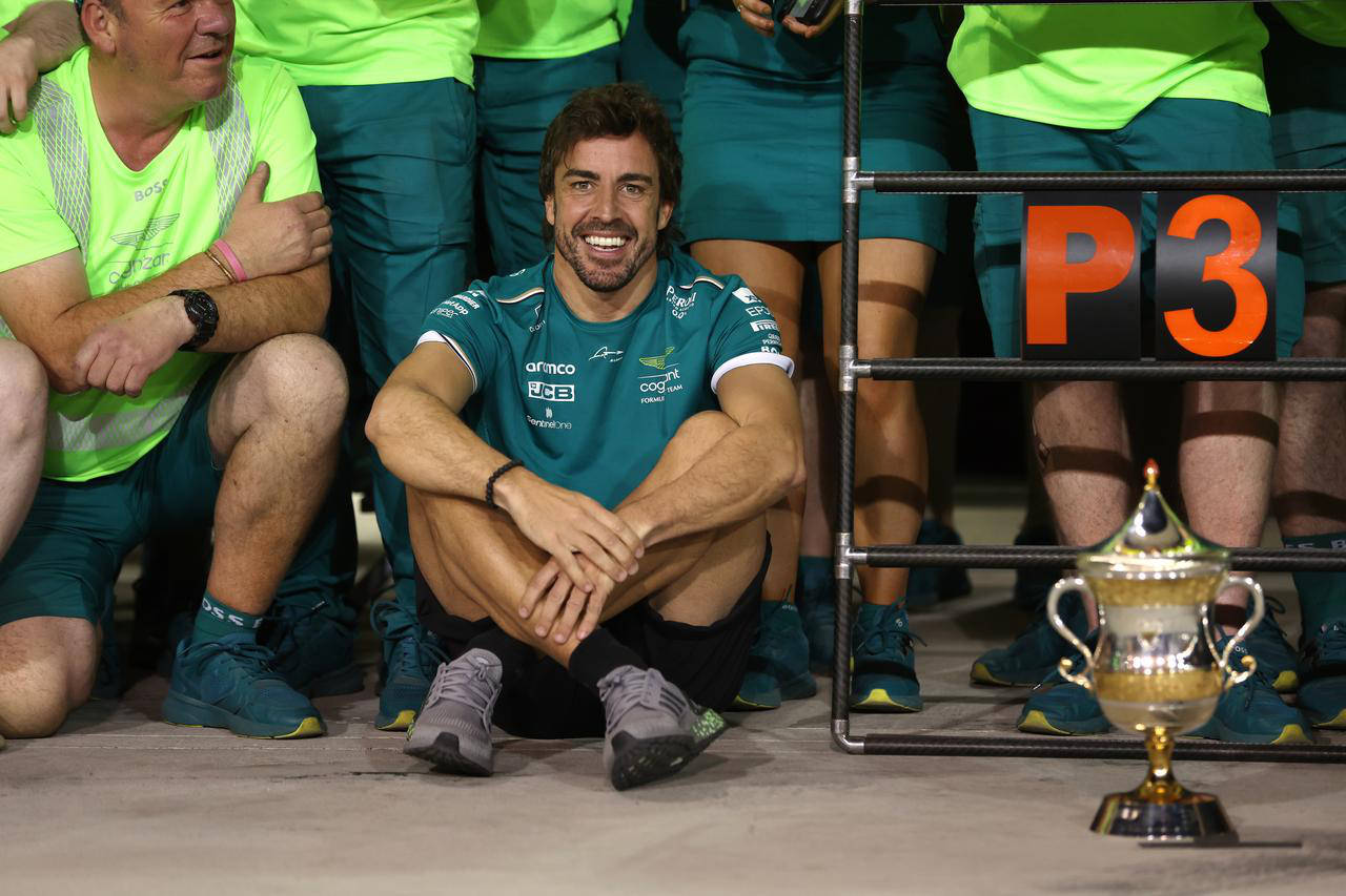 Alonso podio Bahrein 2023 Aston Martin